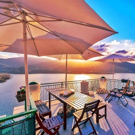 La Terrazza Sul Lago Turano كاستل دي تورا المظهر الخارجي الصورة