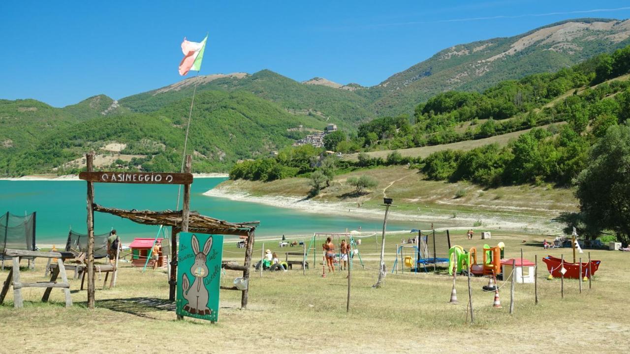 La Terrazza Sul Lago Turano كاستل دي تورا المظهر الخارجي الصورة