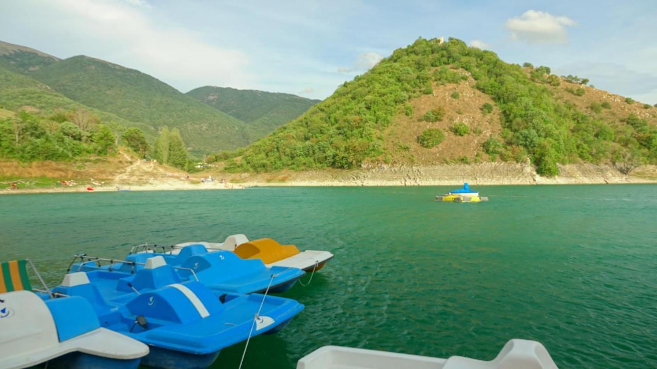 La Terrazza Sul Lago Turano كاستل دي تورا المظهر الخارجي الصورة