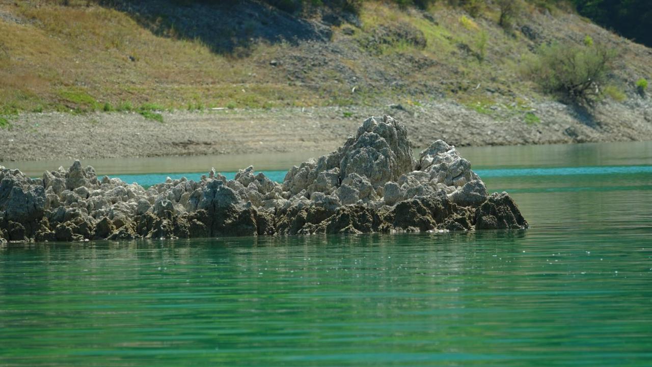 La Terrazza Sul Lago Turano كاستل دي تورا المظهر الخارجي الصورة