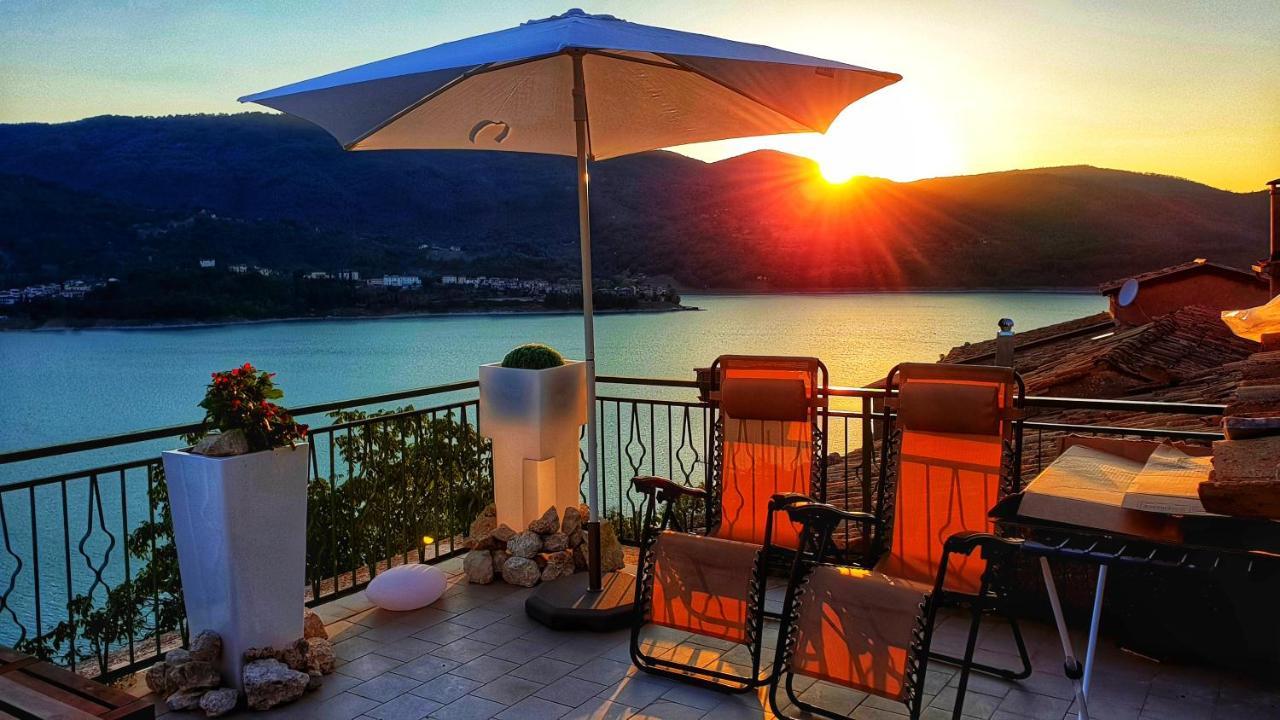 La Terrazza Sul Lago Turano كاستل دي تورا المظهر الخارجي الصورة