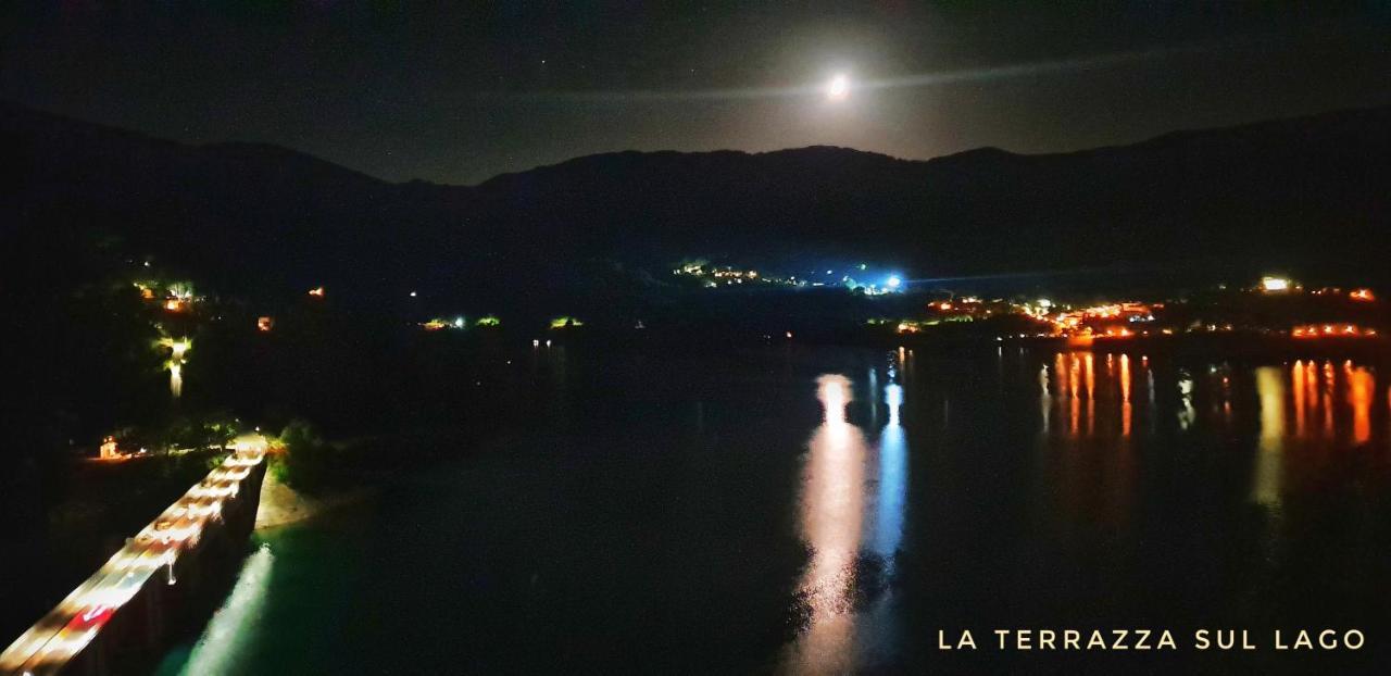 La Terrazza Sul Lago Turano كاستل دي تورا المظهر الخارجي الصورة